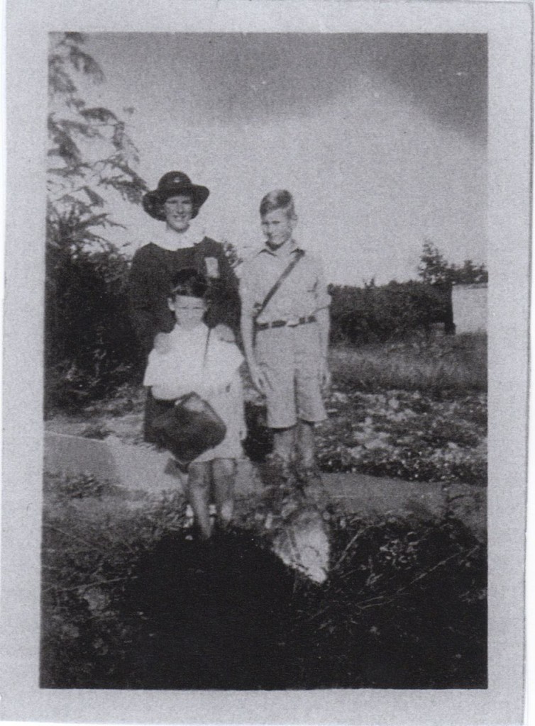 Barbara, Roger and Grant - Roger's first day at school. Takapuna Primary.